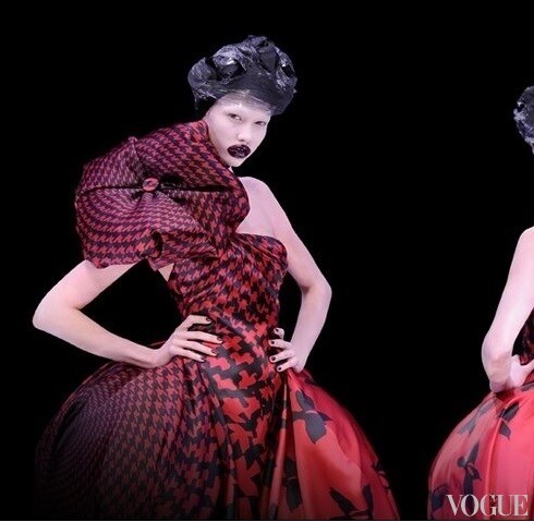 Выставка Alexander McQueen: Savage Beauty пройдет в Лондоне | Vogue UA
