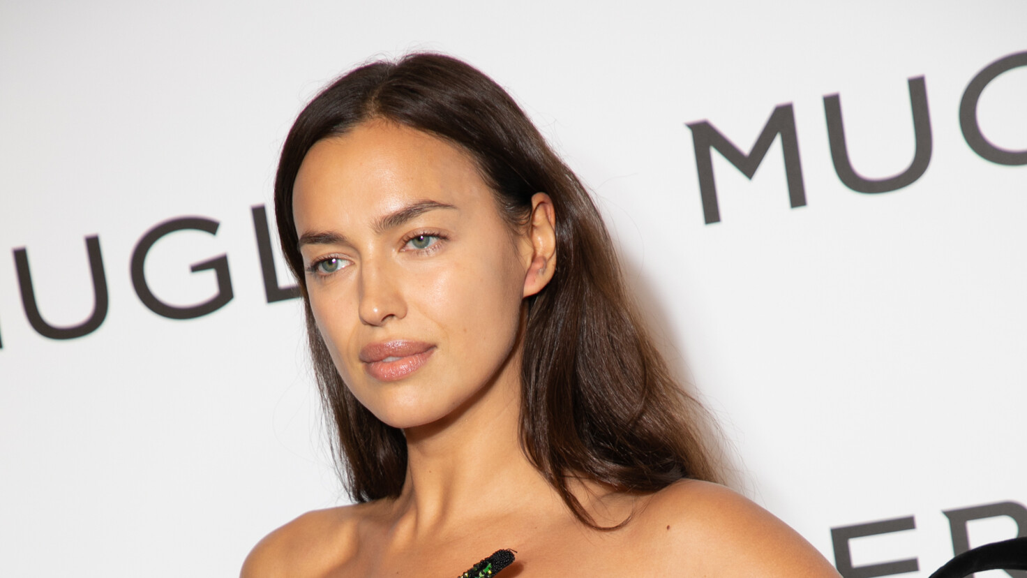 Ирина Шейк: модель вернулась к провокационным корсетам [Мода moda]