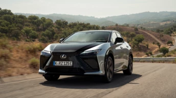 Перше знайомство з Lexus RZ: редакторка Vogue Ukraine тестує головну новинку сезону