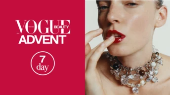 Як повернути пружність шкірі перед святами. Vogue Beauty Advent, День 7