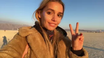 Українська модель Марія Мельник про фестиваль Burning Man