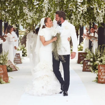  Дженніфер Лопес і Бен Аффлек відзначили свою першу річницю весілля
