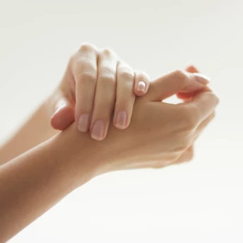 Про які проблеми зі здоров’ям свідчать негаразди з нігтями