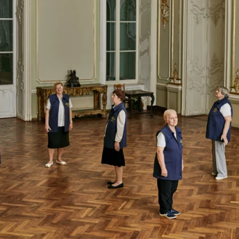Працівниці одеського музею тепер носитимуть дизайнерську уніформу