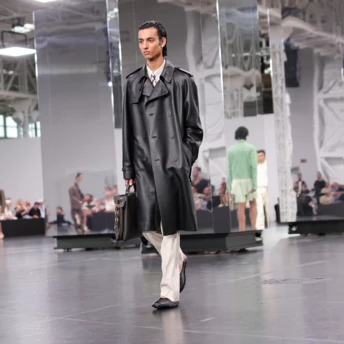 Визначальні тренди з чоловічого Тижня моди в Мілані сезону весна-літо 2025