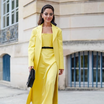 Streetstyle: жовта сукня — головна річ цього літа