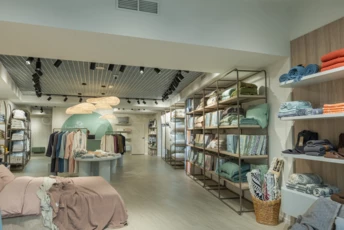 Перший офлайн-магазин домашнього текстилю Lotus Home відкрився у Києві