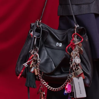 Bag charm — головний аксесуар цього літа