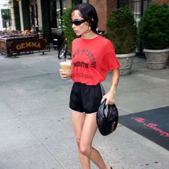 8 ідеальних повсякденних образів Зої Кравіц, які хочеться повторити