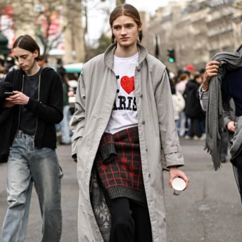 Усі модні інсайдери носять «татові» кросівки, ніби на вулиці знову 2014-й