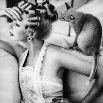 Old school: 10 секретів краси від бабусь, які схвалюють експерти