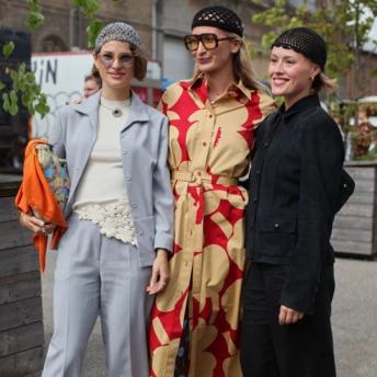 Чому всі носять ці дивні в’язані шапочки?