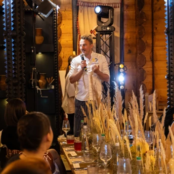 Лютий сир та картопляний книш: як Євген Клопотенко оновив меню головного ресторану Гуцульщини