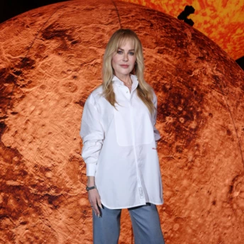 Зіркові гості шоу Chanel весна-літо 2026: Марго Роббі, Педро Паскаль, Ніколь Кідман та інші