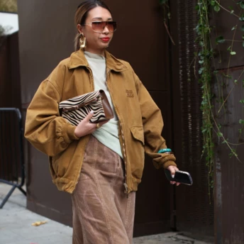 Streetstyle: 3 наймодніші сумки з анімалістичним принтом цього сезону