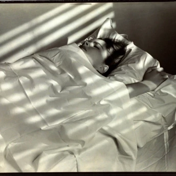 Осінній фрукт, який варто їсти ввечері, щоб знизити рівень кортизолу та краще спати