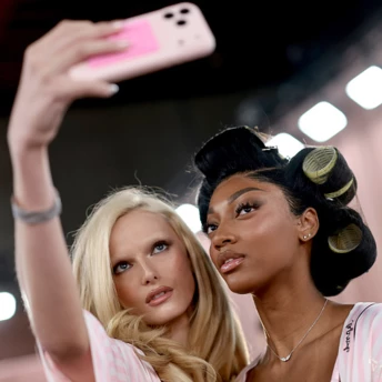 Янголи повертаються: все про б’юті-образи Victoria's Secret Fashion Show 2025