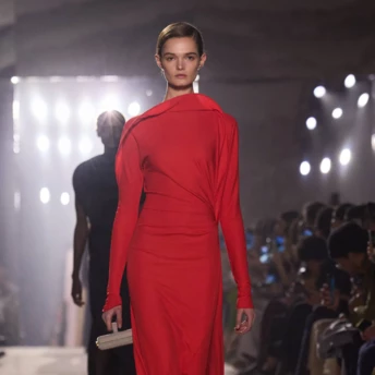 Наймодніші кольори суконь сезону осінь-зима 2025/2026