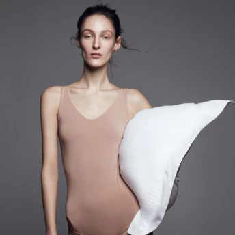 Валеріана чи мелатонін: що краще приймати для сну?