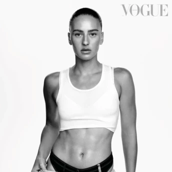 Driving Force: World Tennis Star Marta Kostyuk — About Victories, Injuries, Skin Care, and Managing Emotions