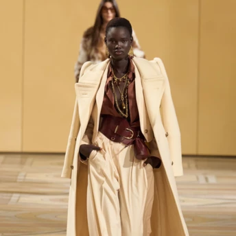 Класичні штани-балони — неочікувано гучний тренд цього сезону