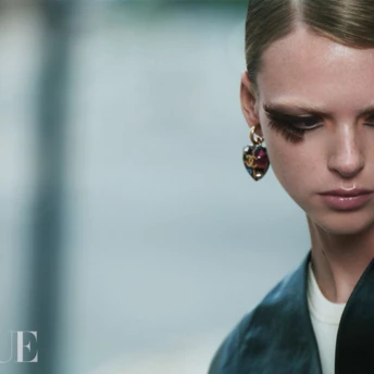 5 найкрасивіших парфумів з нотами деревини, ідеальних для осені та зими 