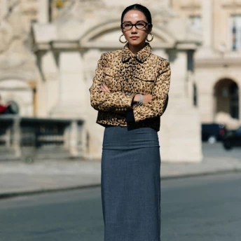 Кожній з нас потрібна сіра вовняна спідниця цієї зими