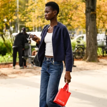 Культові Nike Shox R4 — кросівки, що допоможуть виділитися з натовпу цієї зими