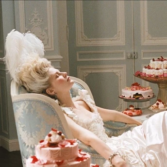 Головний бьюті-тренд зими: романтичний рум’янець у стилі Марії-Антуанетти