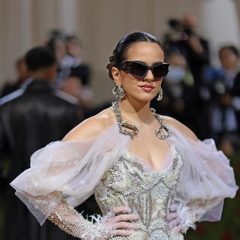 Що потрібно знати про співачку Rosalía та її новий альбом LUX