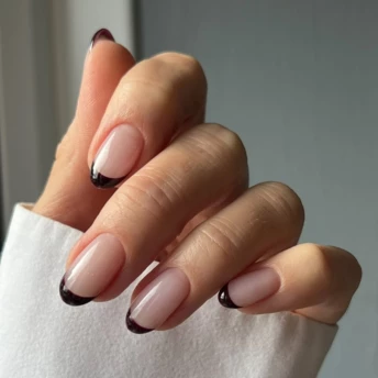 10 трендів манікюру та відтінків лаку, які ми полюбимо цієї зими