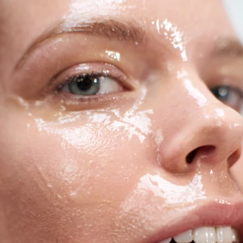 Зірковий інгредієнт: що таке ферулова кислота і за що її поважають дерматологи