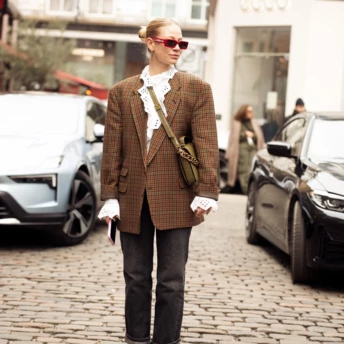 Картатий жакет: 5 прикладів, як носити наймодніший блейзер сезону 