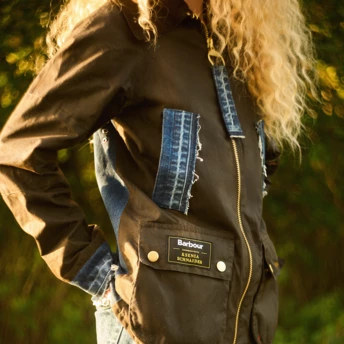 Як KSENIASCHNAIDER переосмислили улюблену утилітарну куртку знаменитостей від Barbour