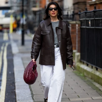 Як носити білі штани взимку: 5 простих і практичних ідей для щоденних образів