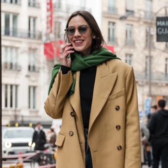 Чому шарф — головний аксесуар цього сезону та як його стилізувати