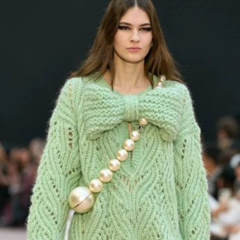 Наймодніші светри цієї зими: 7 моделей, які всі шукають