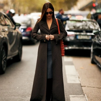 Екстрадовге пальто – річ, без якої неможливо уявити цю зиму