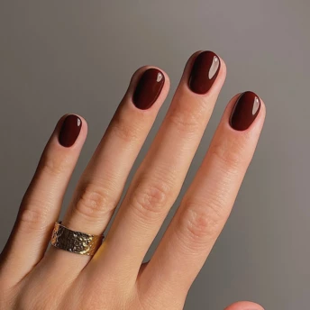 12 абсолютно зимових кольорів манікюру