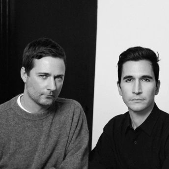 Американці в Парижі: інтерв'ю з Джеком Маккалоу та Лазаро Ернандесом, новими креативними директорами Loewe