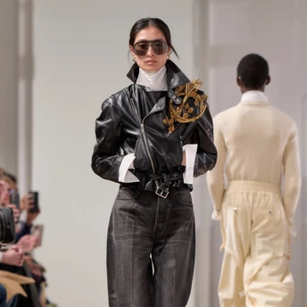 У 2026 році шкіра замінить денім: 5 способів носити цей тренд