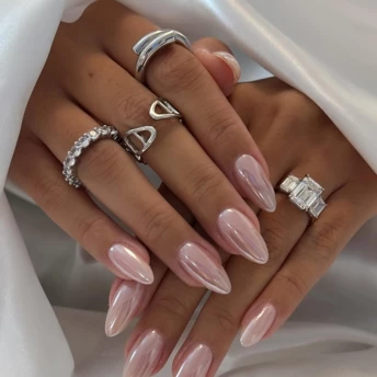 Еволюція естетики clean girl: найчистіший манікюр зими 2026