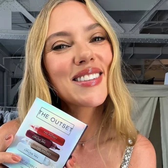 Скарлетт Йоганссон зʼявилась у кампейні свого бренду у прикрасах SOLO for Diamonds