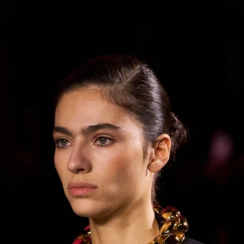 10 трендів у зачісках, які будуть всюди у 2026 році