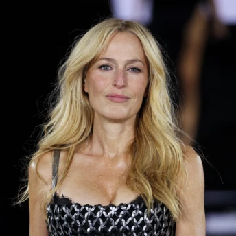 Ексклюзив: Джилліан Андерсон – про  книгу "Хочу", впевненість в собі, вразливість та улюблені засоби краси