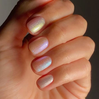 Pink Stardust Nails: рожеві нігті з ефектом “зоряного пилу” — наймагічніший манікюр зими 2026