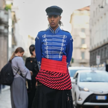 Як носити гусарський жакет — найцікавіший тренд 2026 року