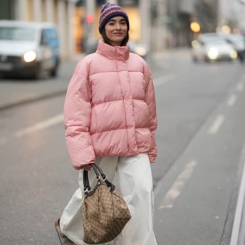 Мюлі та клоги — неочікувано ідеальне взуття на зиму (за умови, що снігу не по коліно)