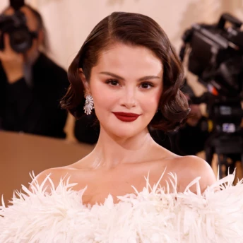 "Золотий глобус — 2026": 8 кращих beauty образів церемонії 