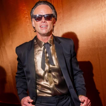 Танець пінгвіна: найкращі чоловічі смокінги на церемонії «Золотий глобус – 2026»